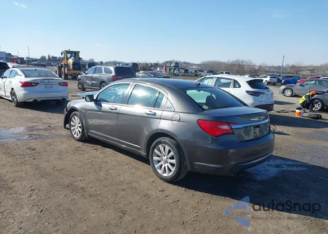 2014 Chrysler 200 Limited from USA, damaged, VIN 1C3CCBCG4EN192353